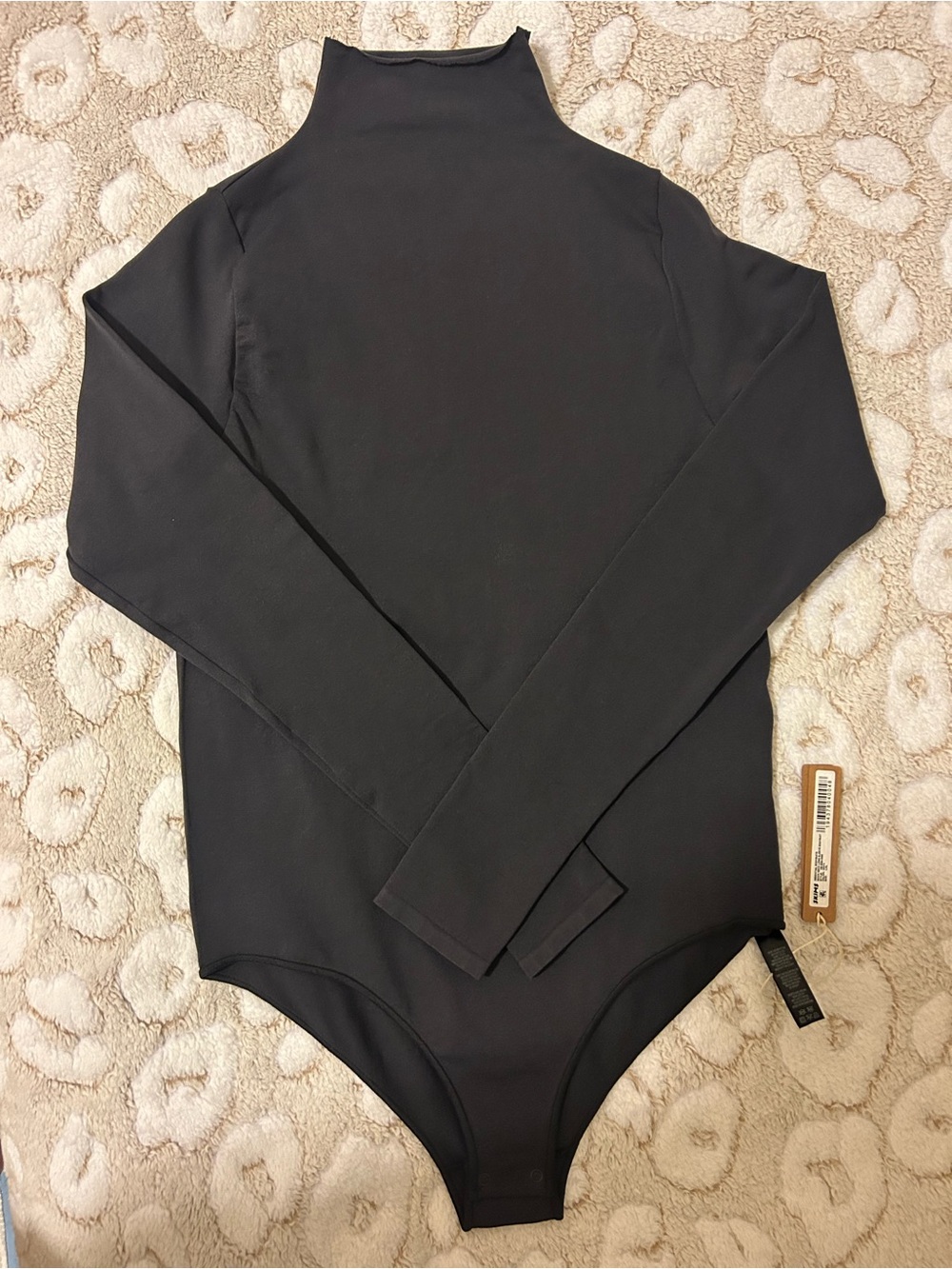 SKIMS Essential Bodysuit Long-Sleeve Mock Neck - Onyx